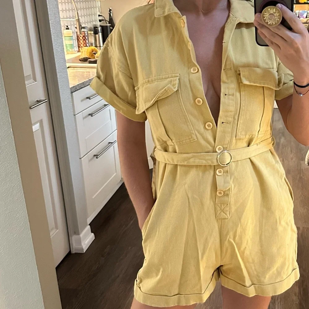 Storets Yellow denim shorts romper/jumpsuit. Utility style. 100%‎ cotton size M